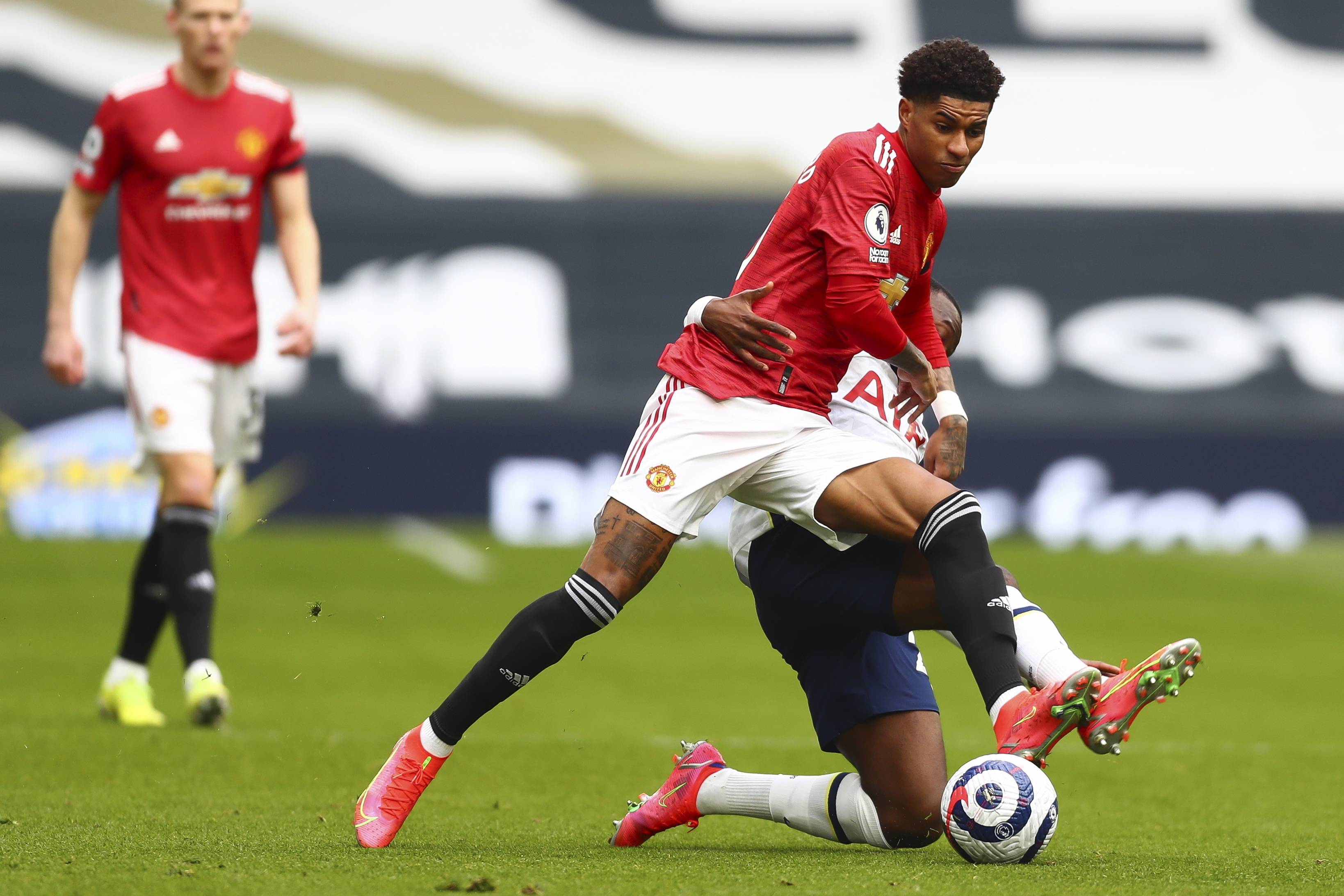 部对他心生 部对他心生