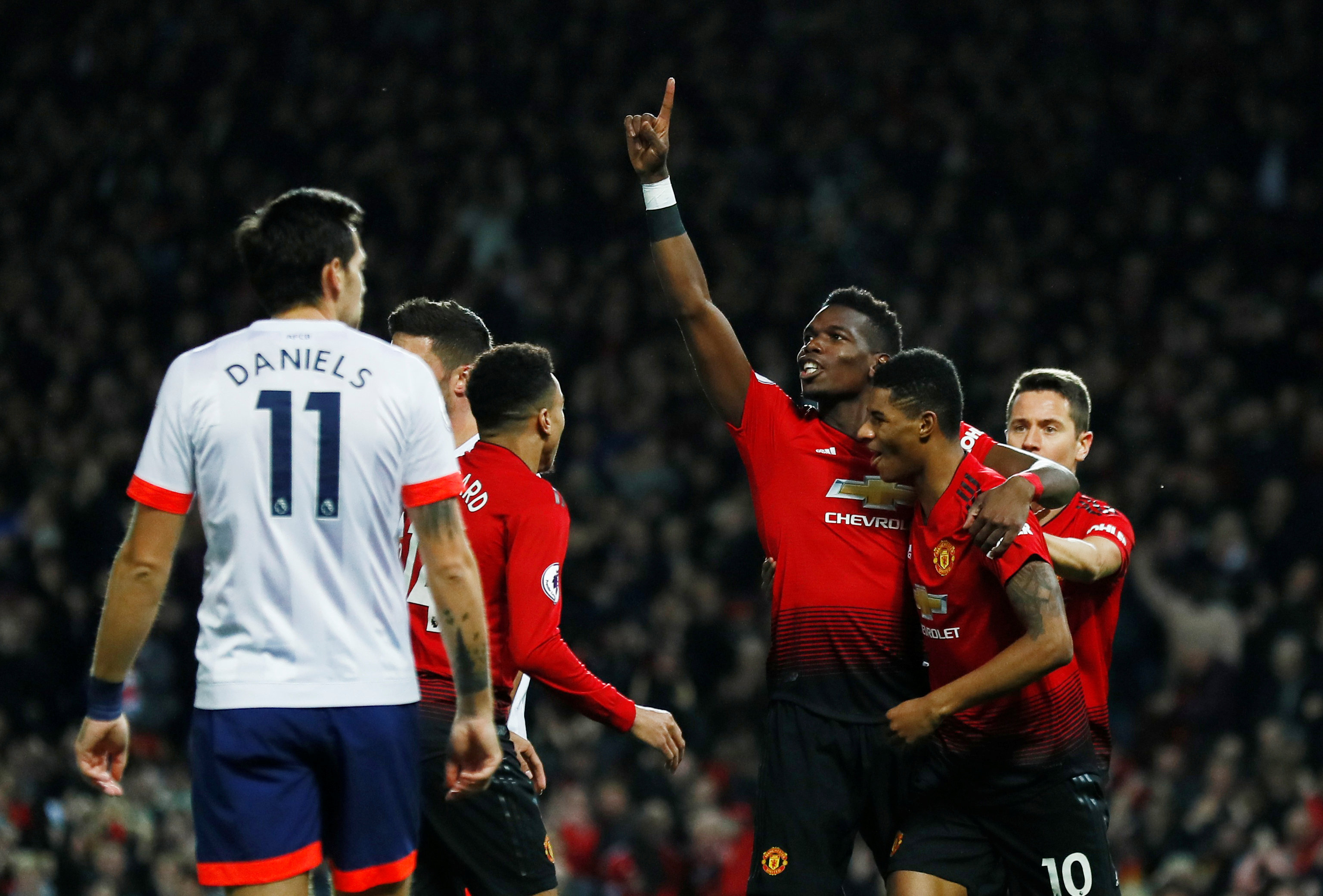 靠个人的努 靠个人的努